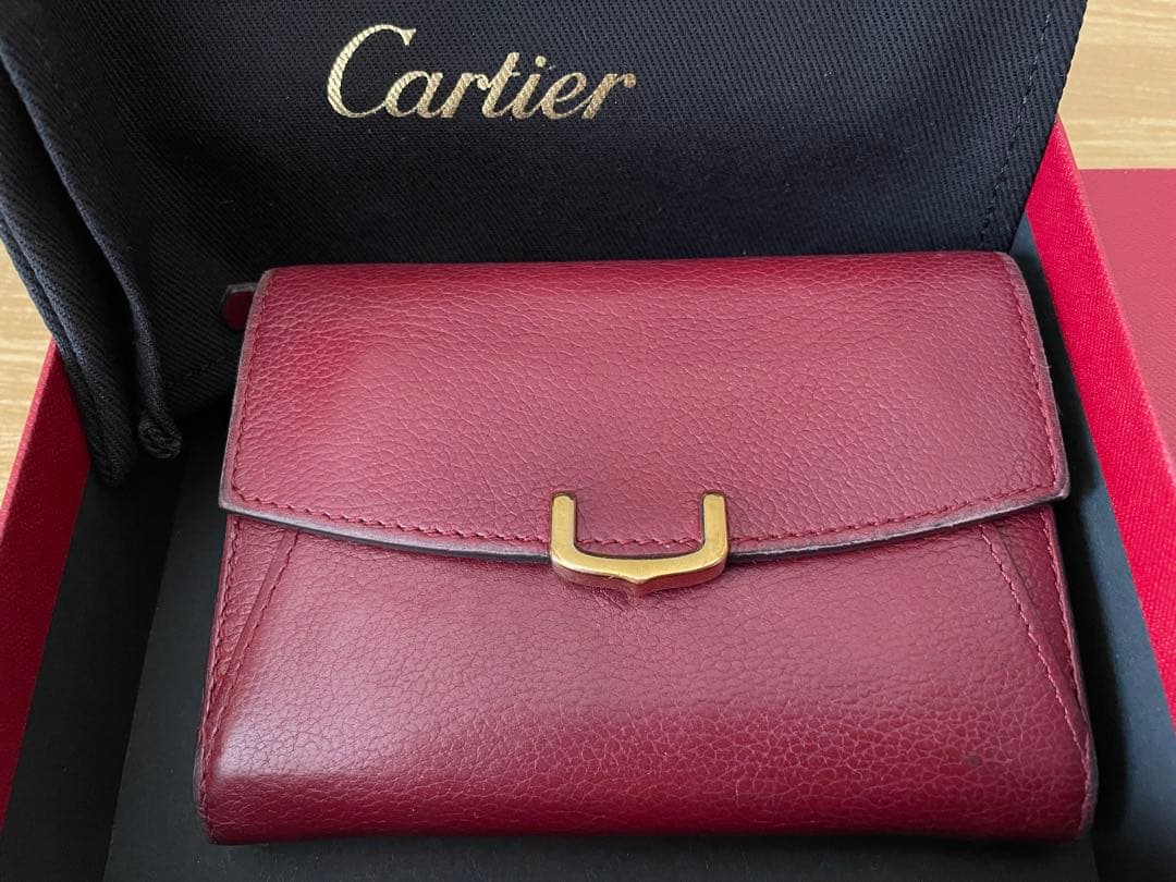 Cartier(カルティエ)Cドゥ　バーガンディ　二つ折り財布