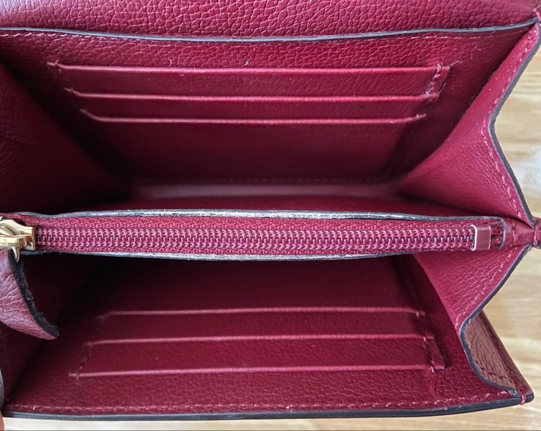 Cartier(カルティエ)Cドゥ　バーガンディ　二つ折り財布