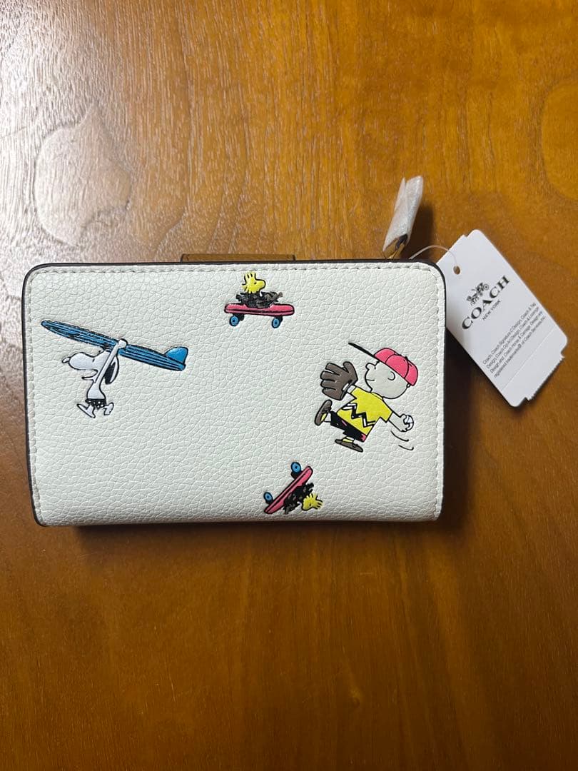 【新品未使用】COACH コーチ コラボ スヌーピー 二つ折財布