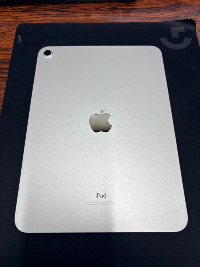 【美品】iPad 第10世代 64GB Wi-Fiシルバー【バッテリー100%】