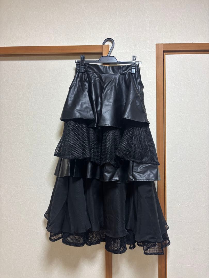 HARE フェイクレザーシアーティアードスカート