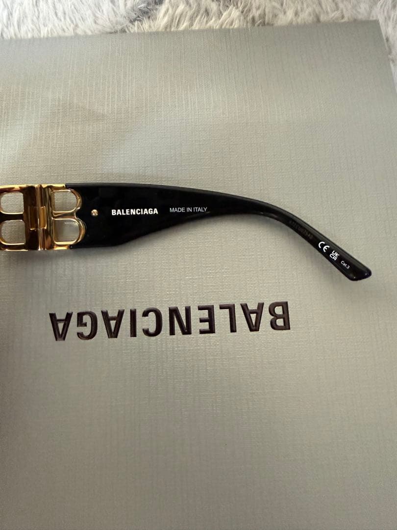 BALENCIAGA サングラス　ブラック