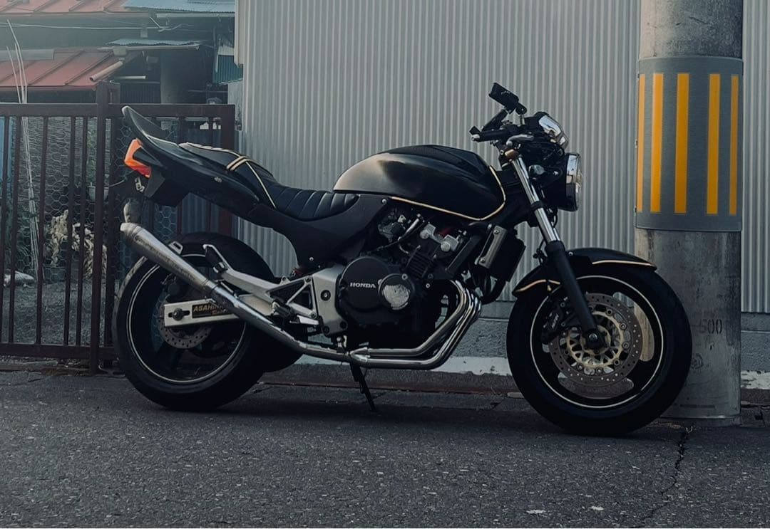 ホーネット250用 タックロールシート 黒金