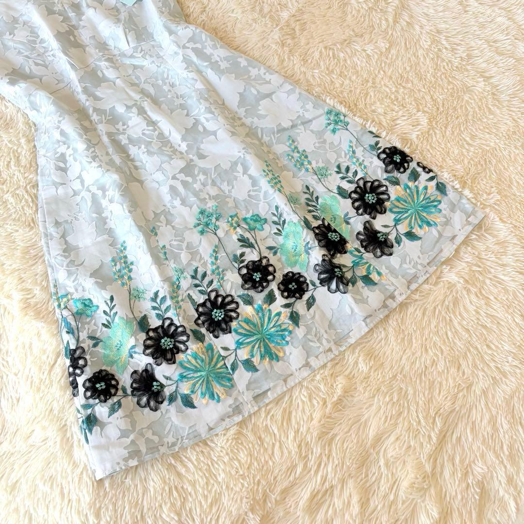 新品タグ付き✨トッカ ワンピース mirage 刺繍 花 フレア　Aライン　2