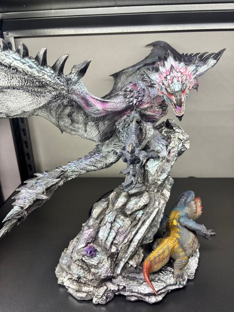 モンスターハンター フィギュア リオレウス希少種 ガレージキット LED発光