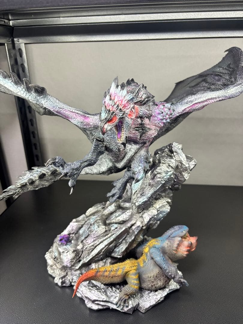 モンスターハンター フィギュア リオレウス希少種 ガレージキット LED発光