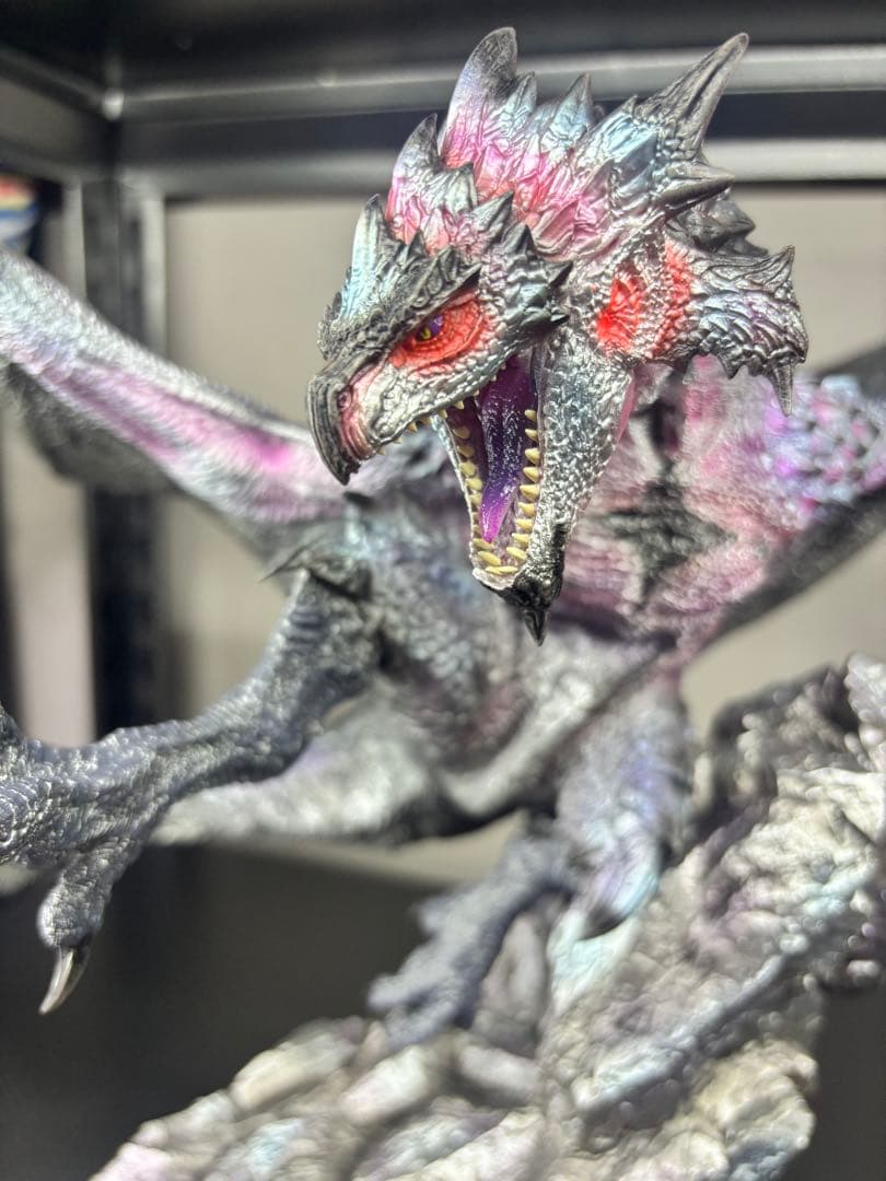 モンスターハンター フィギュア リオレウス希少種 ガレージキット LED発光