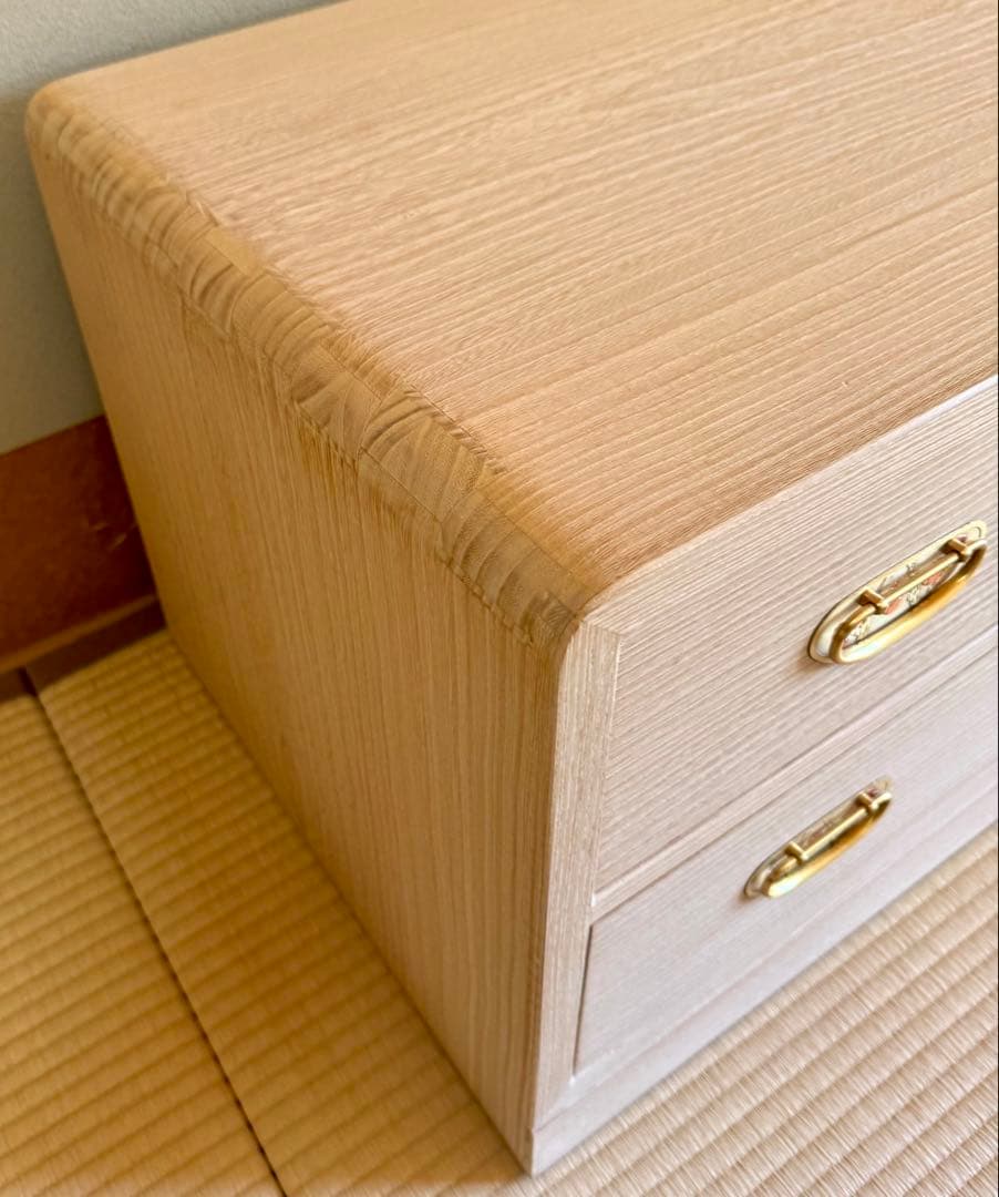 ヒロユキです。最高級 総桐 帯箪笥 特注 低め横型 美品 着物箪笥