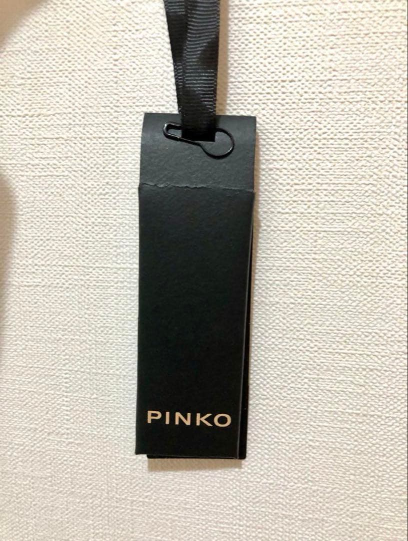 ★新品・タグ付き★イタリア　PINKO　フードファー付きコート　白　サイズ４２