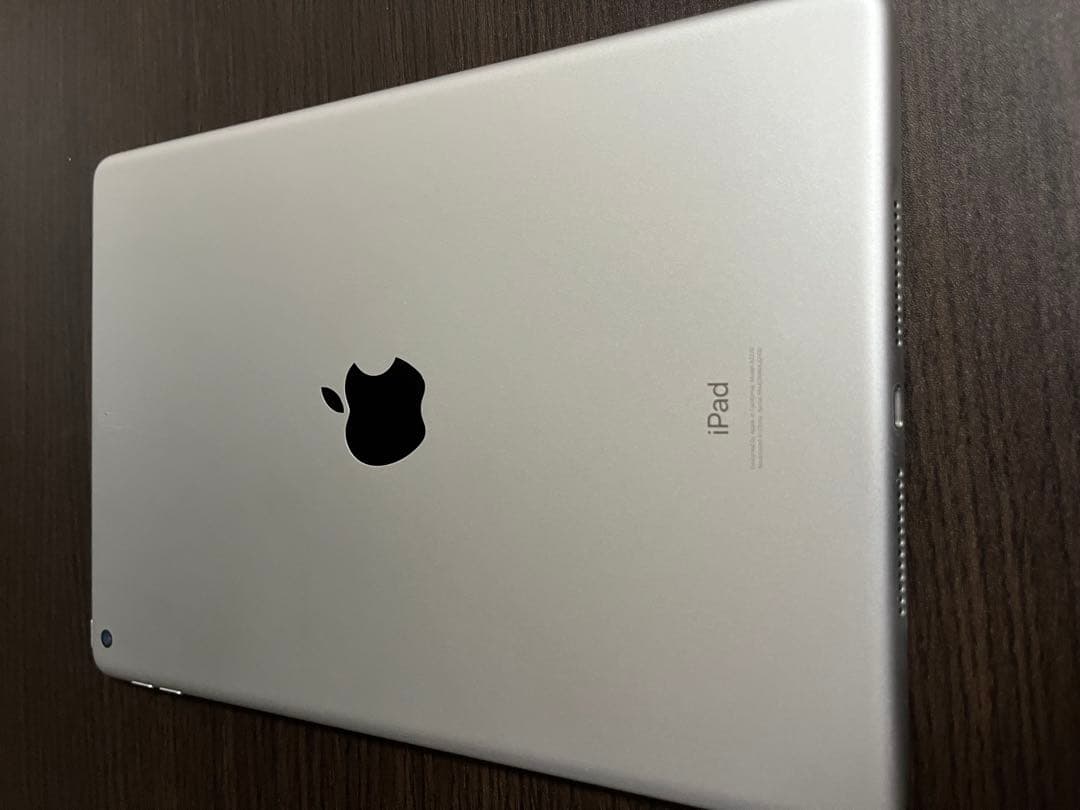 iPad 第8世代 2020 シルバー 32GB