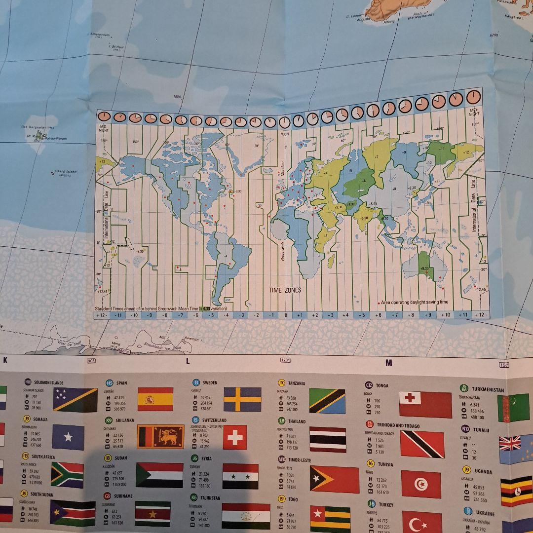 世界地図 The World English Edition 世界旅行が好きな方