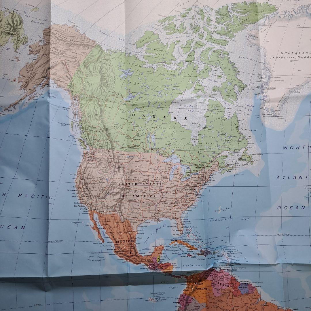 世界地図 The World English Edition 世界旅行が好きな方