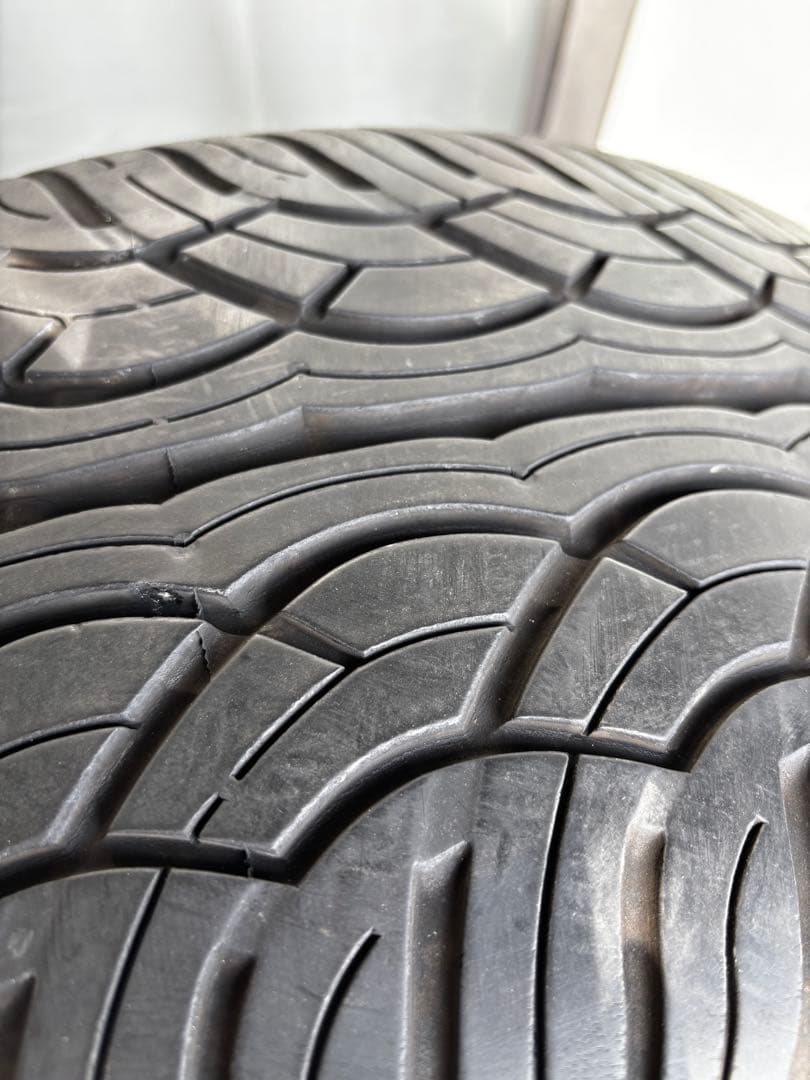 ！バリ溝23年製造年！255/35r22 ヨコハマパラダ