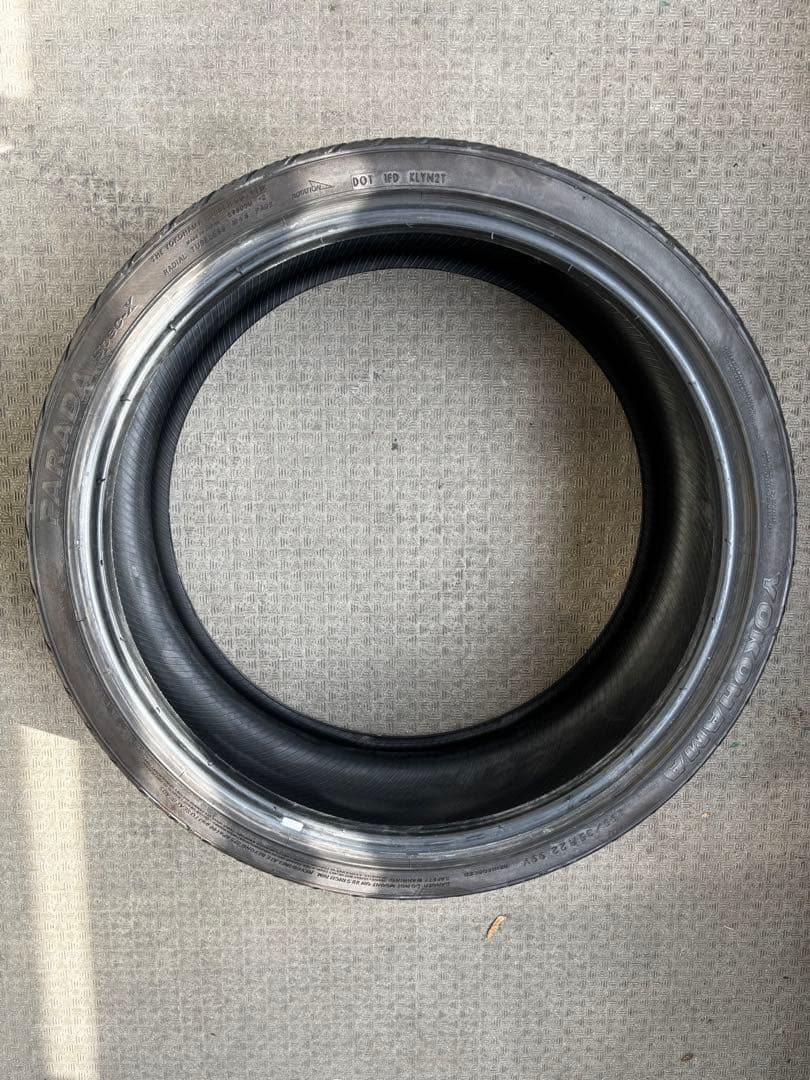 ！バリ溝23年製造年！255/35r22 ヨコハマパラダ