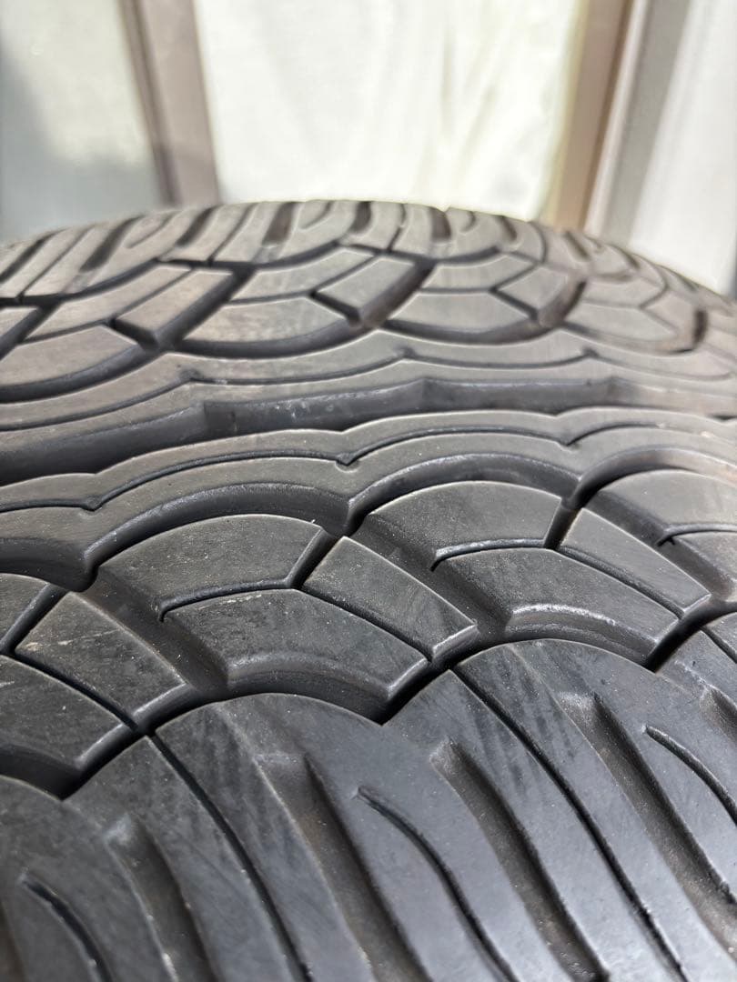 ！バリ溝23年製造年！255/35r22 ヨコハマパラダ
