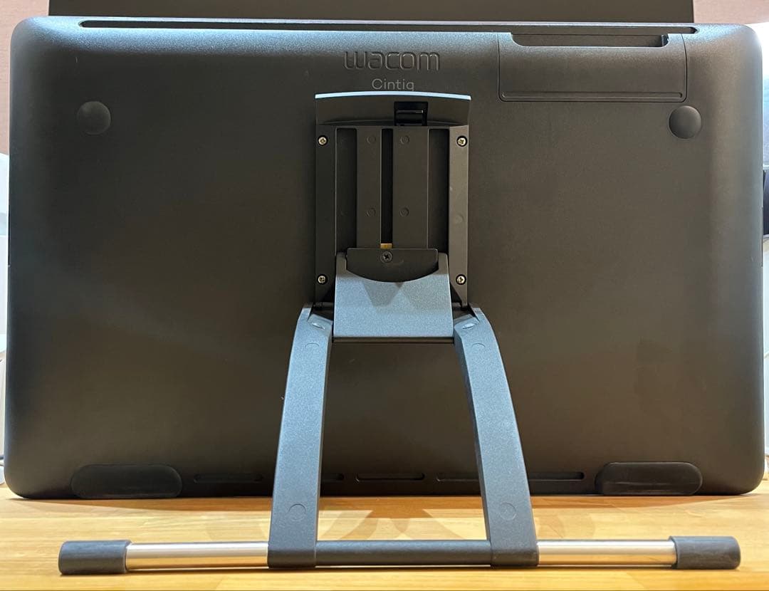 Wacom Cintiq 22 液晶ペンタブレット