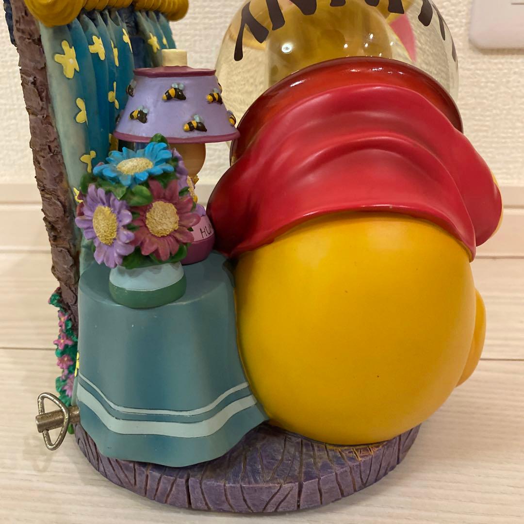 ディズニー くまのプーさん ハニーポット オルゴール付き　スノードーム