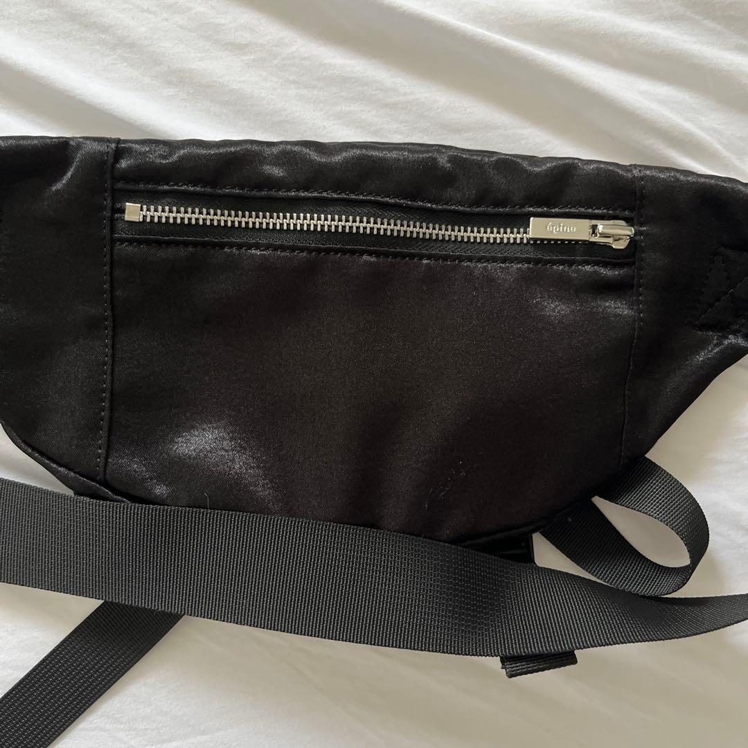 エピヌ　バッグ　ribbon satin 2way body bag ブラック