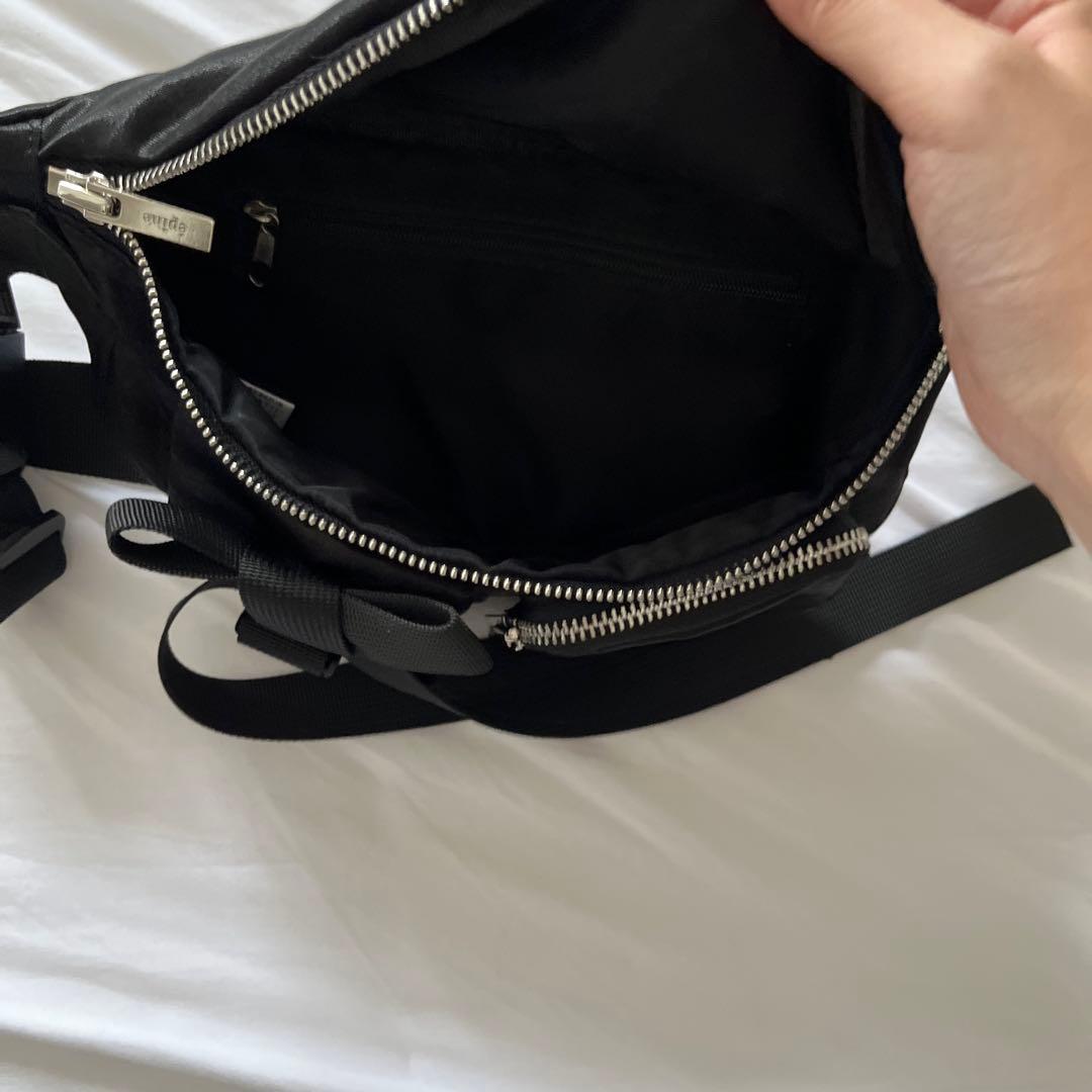 エピヌ　バッグ　ribbon satin 2way body bag ブラック