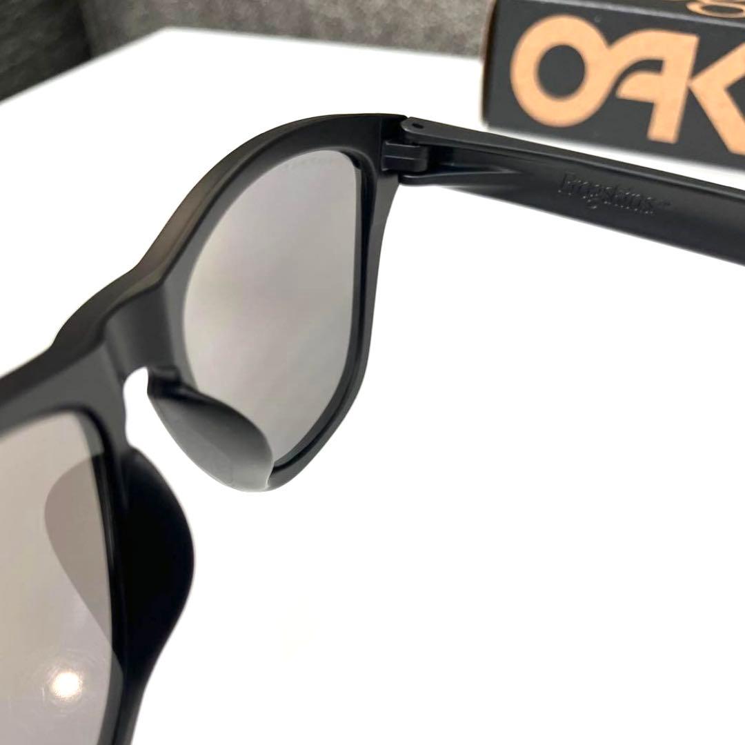 偏光正規OAKLEYオークリーfrogskinsフロッグスキン9245 8754