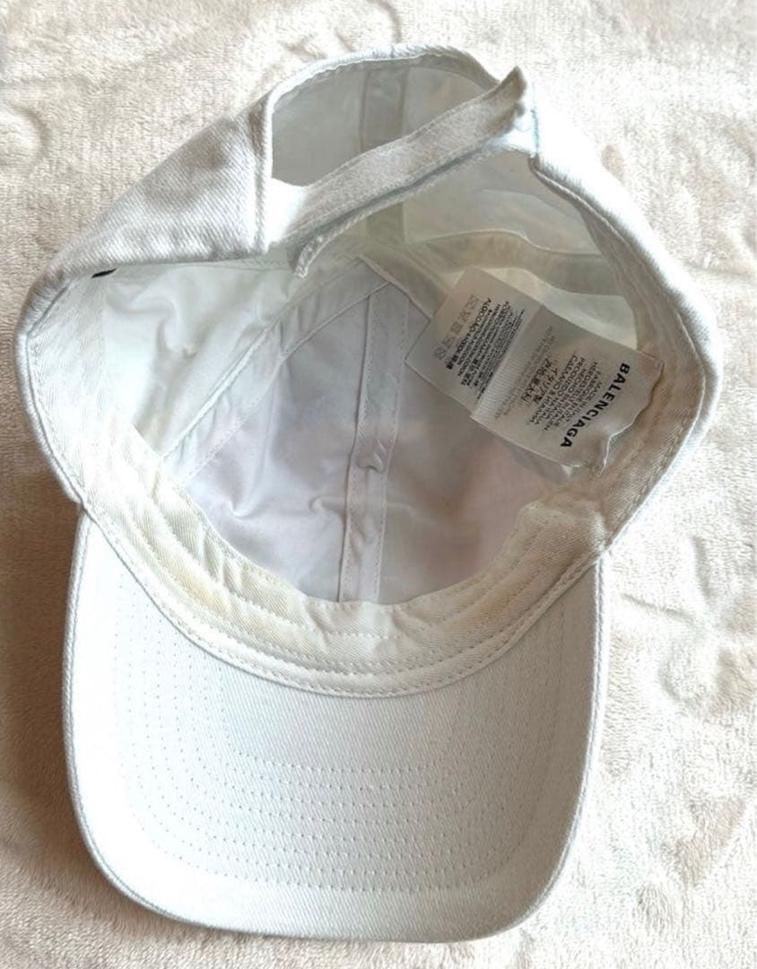 【お値下げ中】BALENCIAGA キャップ ホワイト 58cm