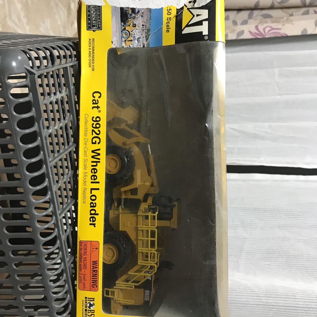 CAT トミカ