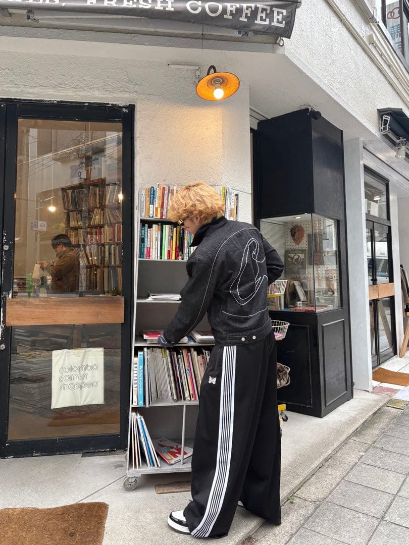 ヒザデル黒白ライン　ワイド