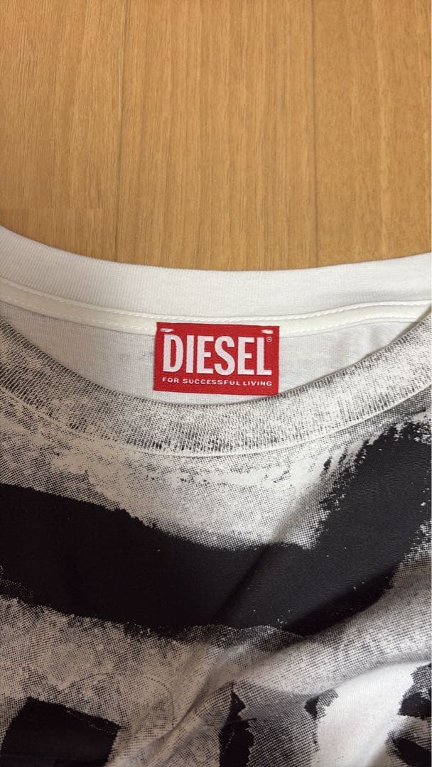 DIESEL グラフィック Tシャツ 白 黒 XSサイズ