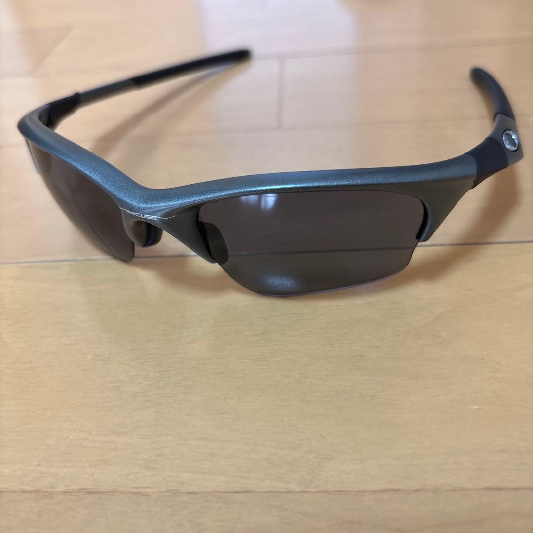 Oakley サングラス グレー レンズ ケース付き