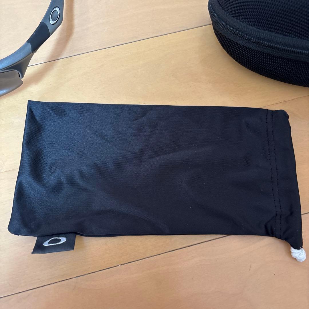 Oakley サングラス グレー レンズ ケース付き