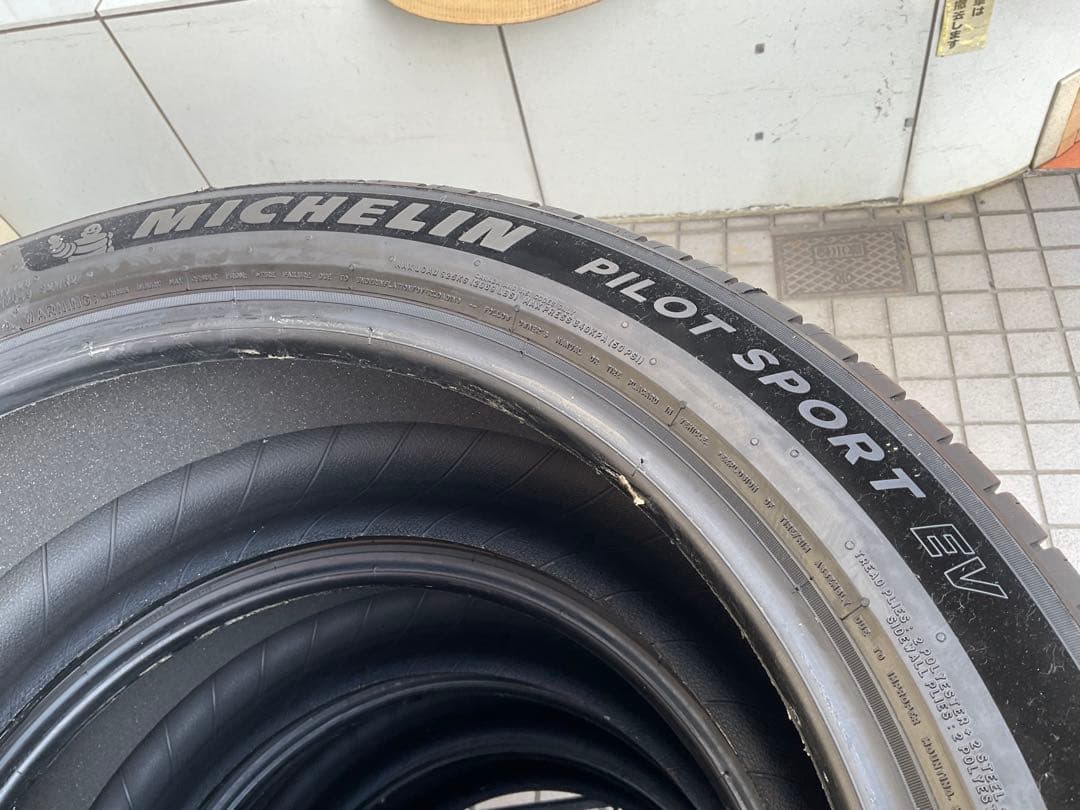 MICHELINパイロットスポーツEV 255/45 R 20 サマータイヤ