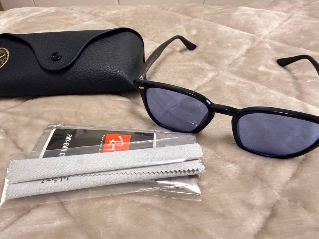 Ray-Ban ブラック キャットアイ サングラス