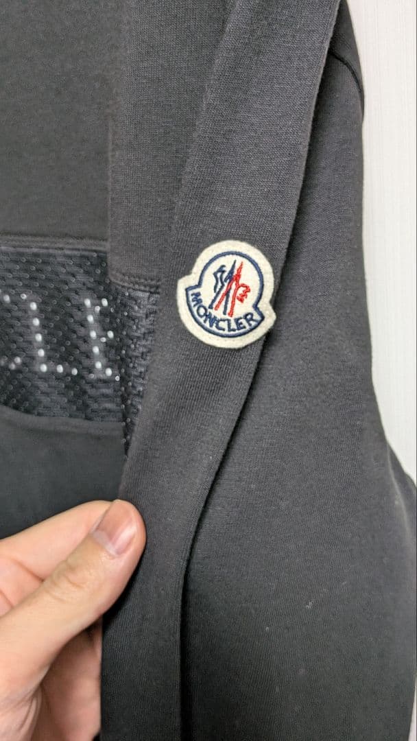 MONCLER ブラック ロンT