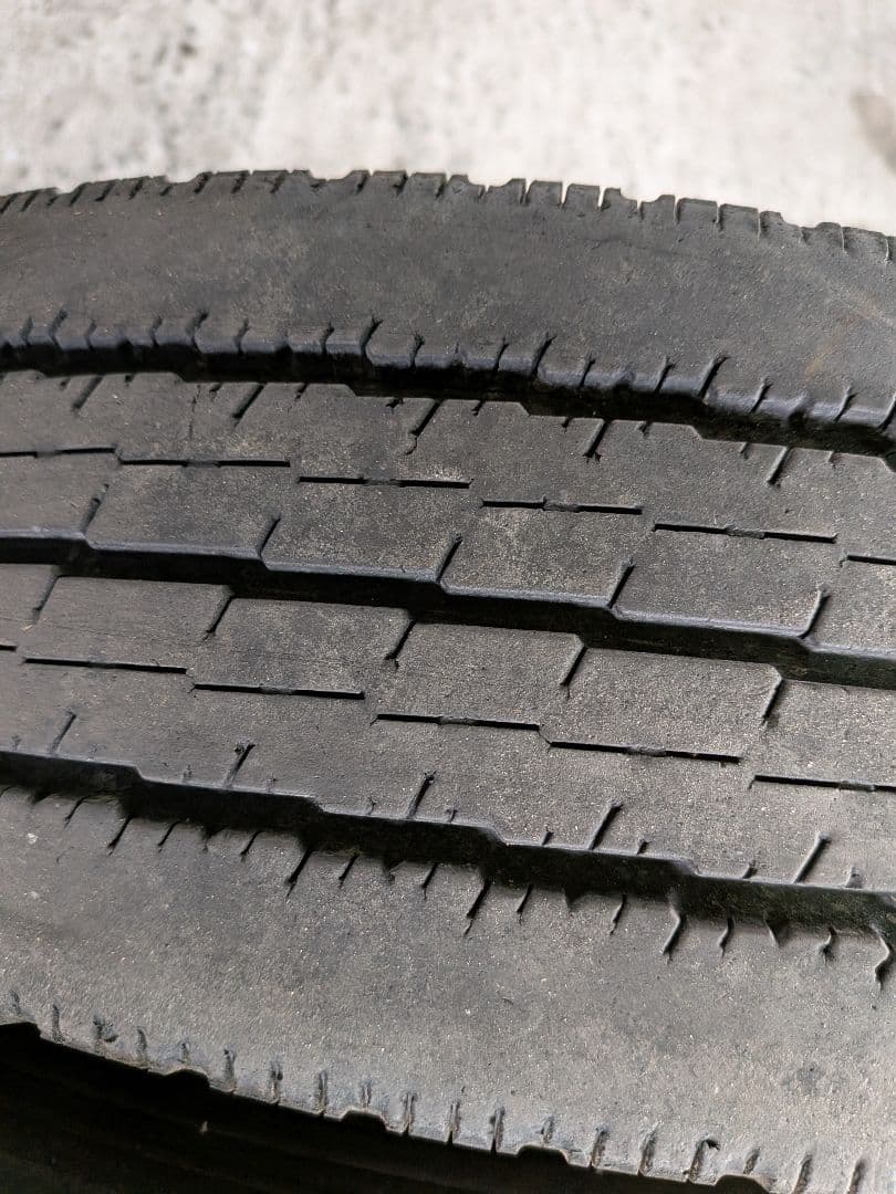 185/85R16 111/109 2023年　２本セット