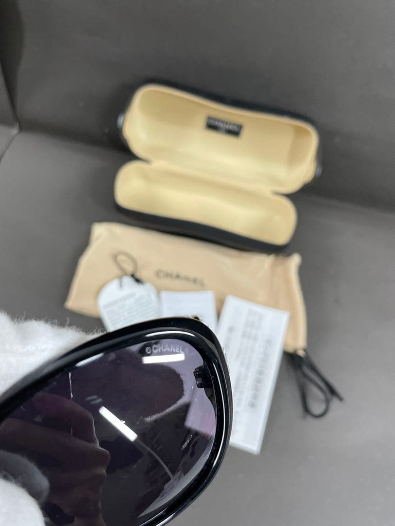 CHANEL カメリアブラック オーバーサイズサングラス