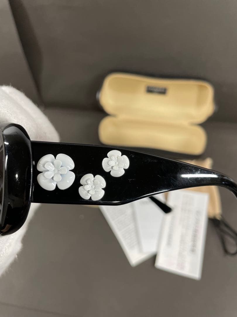 CHANEL カメリアブラック オーバーサイズサングラス