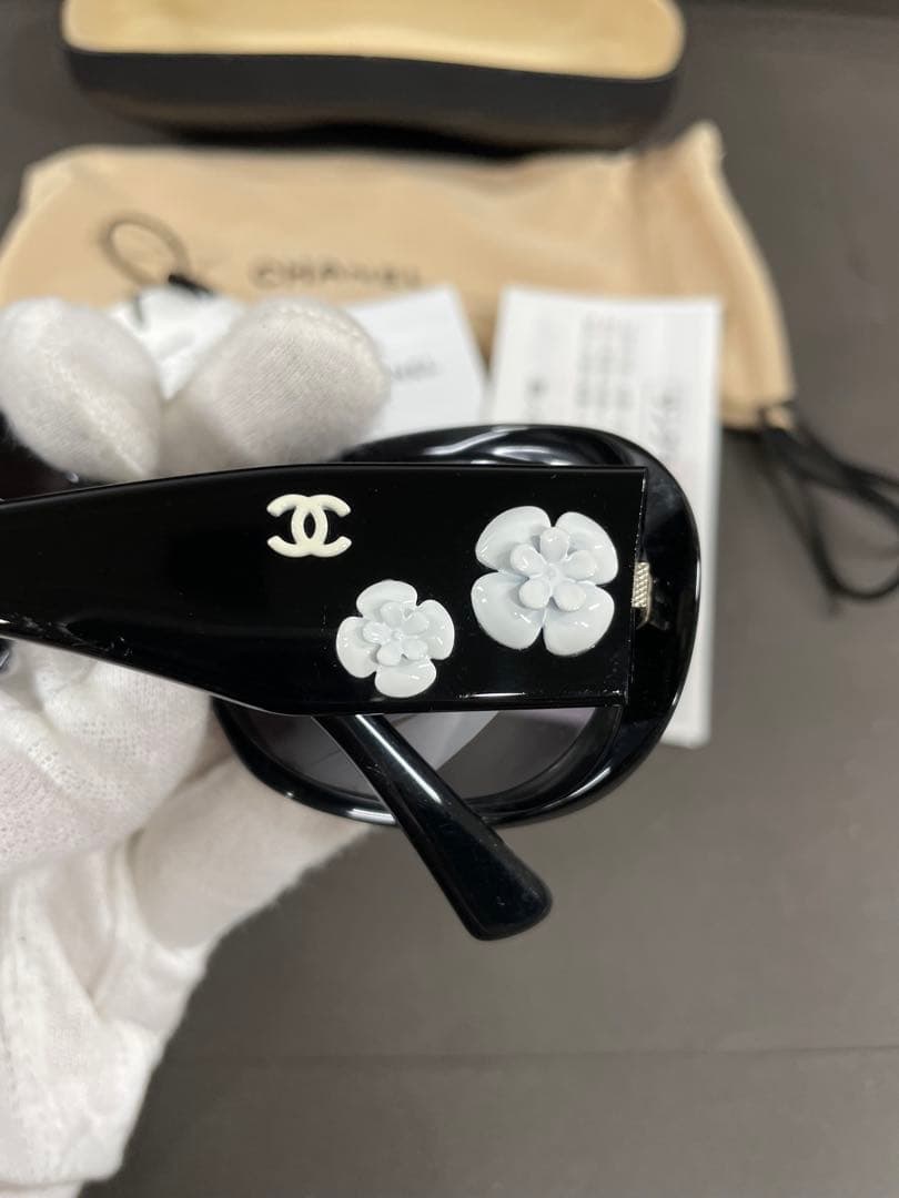 CHANEL カメリアブラック オーバーサイズサングラス