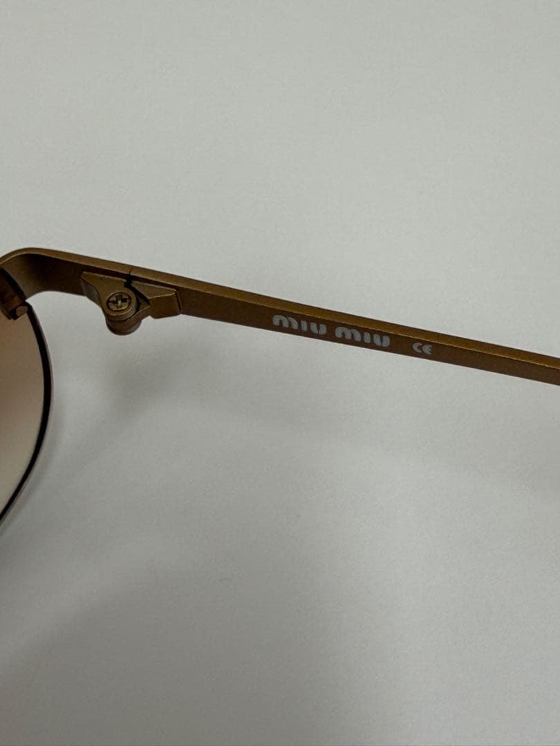 MIU MIU ブラウングラデーション サングラス