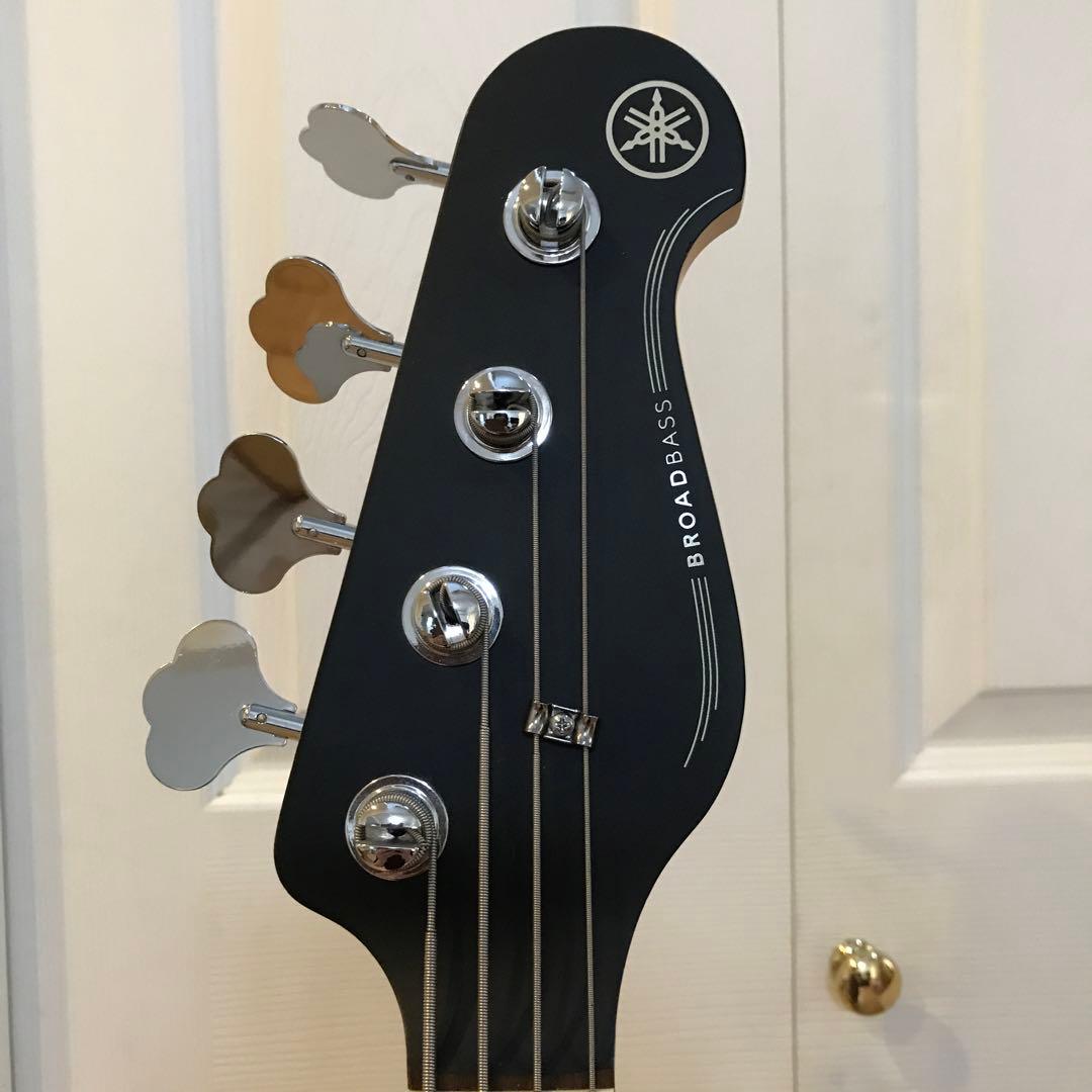 むーみんYamaha Broadbass 4弦エレキベース