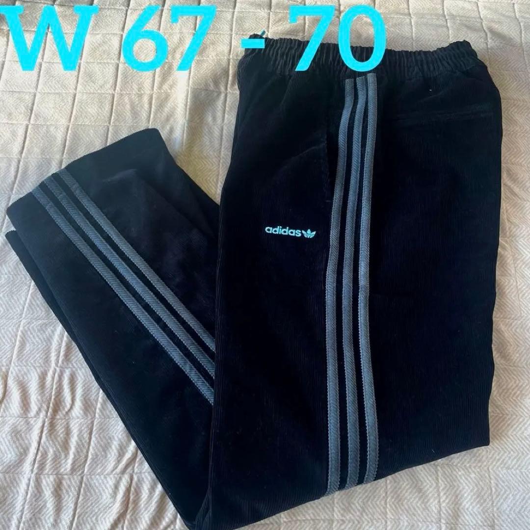 adidas originals コーデュロイパンツ ブラック