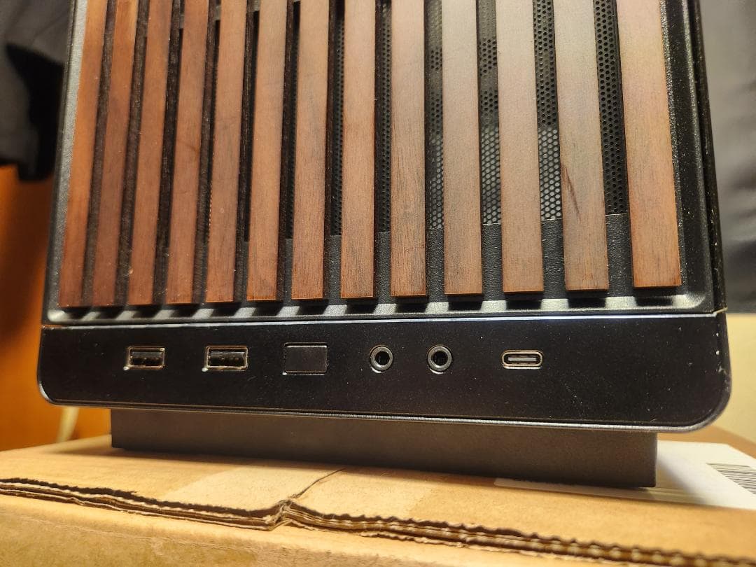 LIAN LI A3-mATX WD MiniITX PCケース ブラックウッド