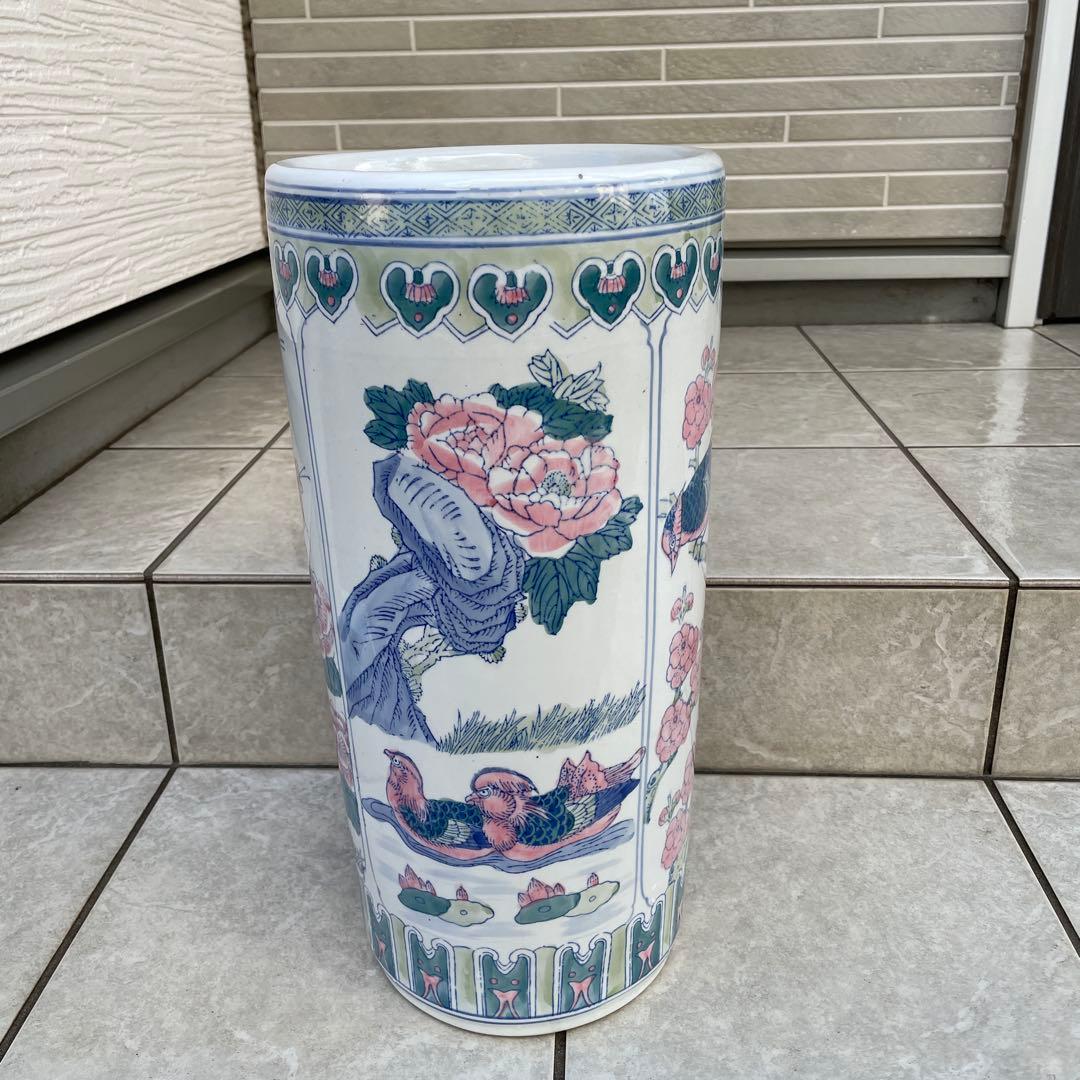 陶器製 傘立て 白地 花柄 玄関 雨具入れ 陶磁器 焼物 インテリア 陶器傘立て