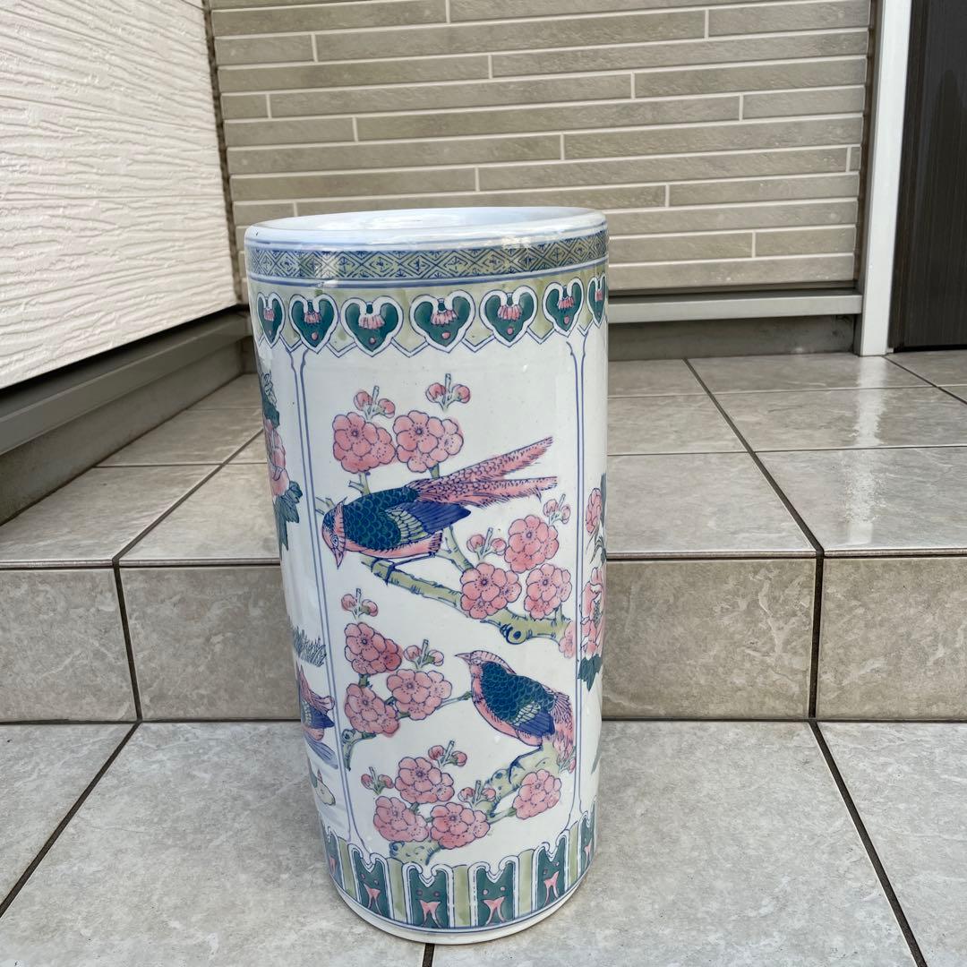 陶器製 傘立て 白地 花柄 玄関 雨具入れ 陶磁器 焼物 インテリア 陶器傘立て