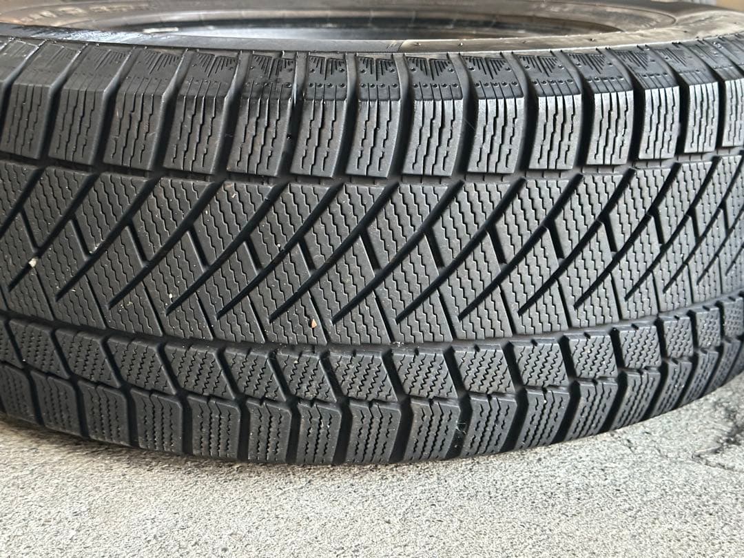 ランクル プラド コンチネンタル 265/65R17 4本 スタッドレス