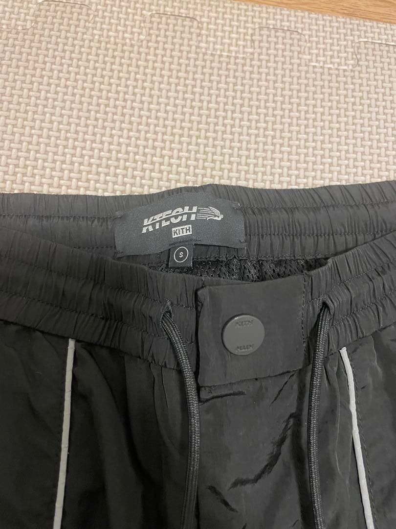 kith k-techナイロンパンツ