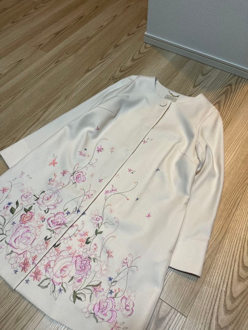 【美品✨】ローズティアラ スプリングコート　刺繍 花柄　42
