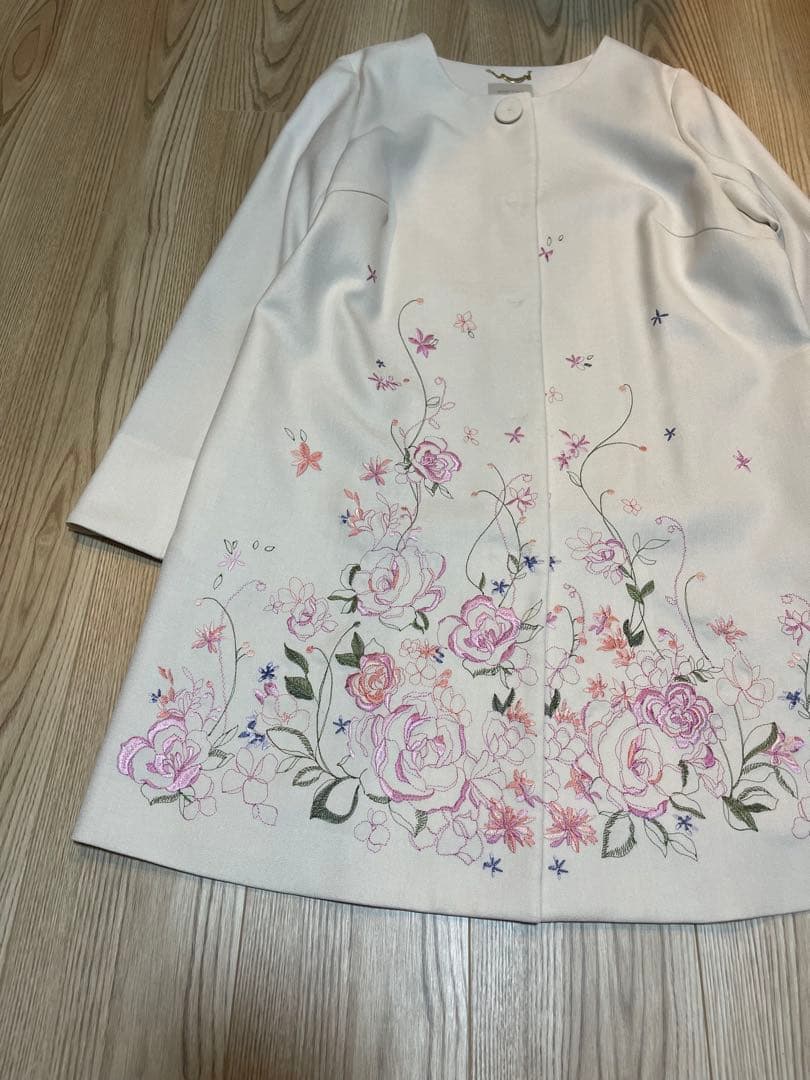【美品✨】ローズティアラ スプリングコート　刺繍 花柄　42
