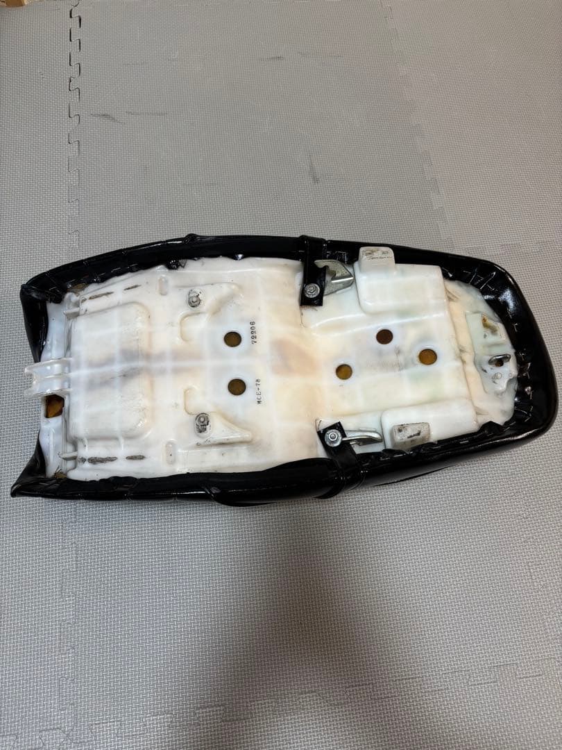 CB400SF NC39 タックロールシート　チョビ3段