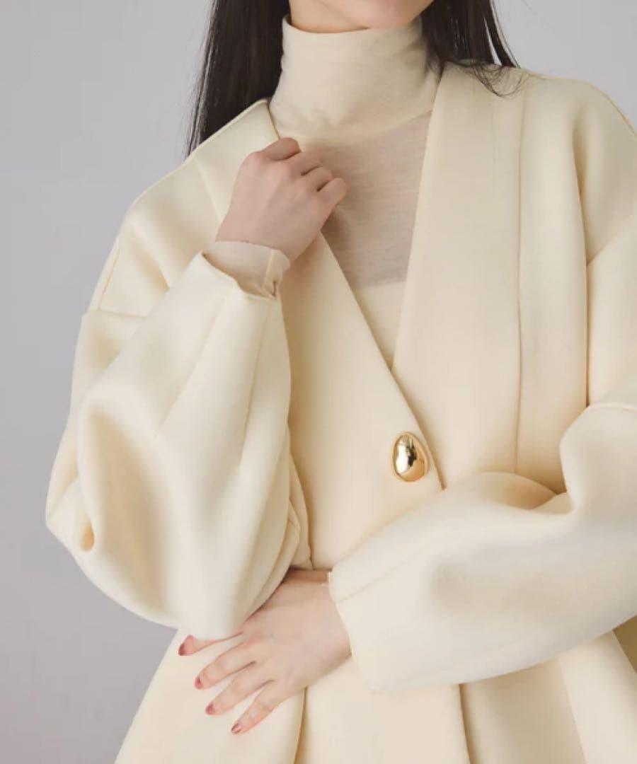 【新品】アダム エ ロペ ファム エッグブローチ付きペプラムカーディガン