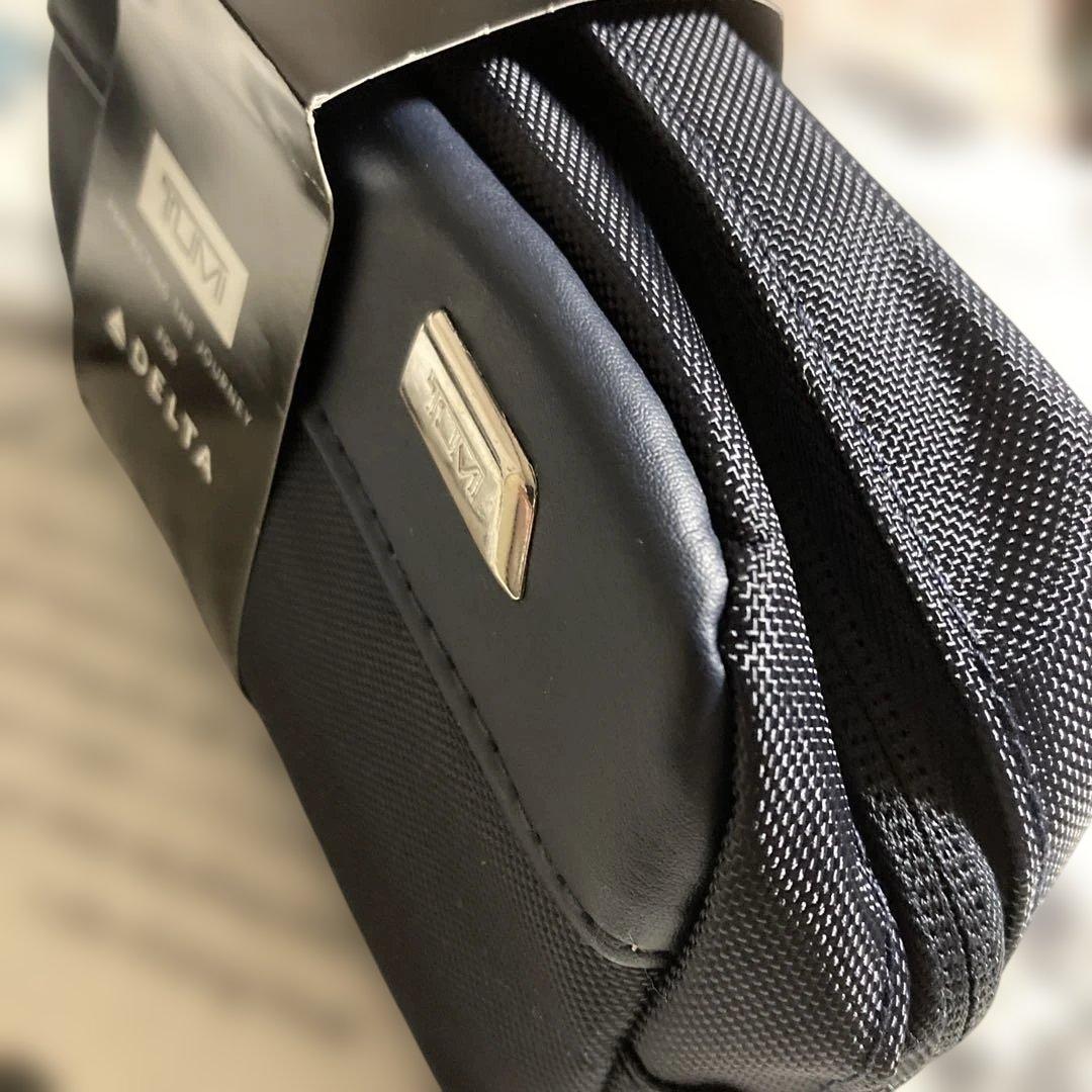 デルタ航空　新品　トラベルポーチ　TUMI